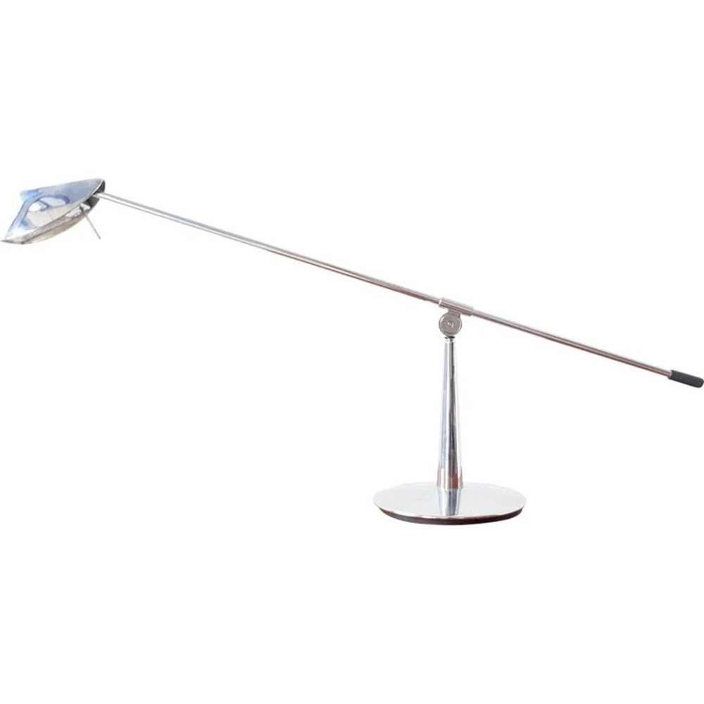 Desk lamp
